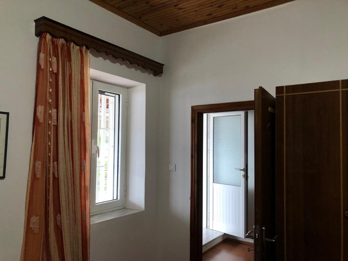 Lida'S House Hotel Lukovë Екстериор снимка