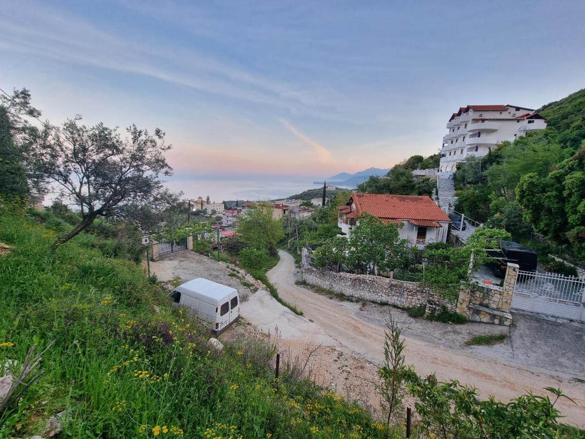 Lida'S House Hotel Lukovë Екстериор снимка