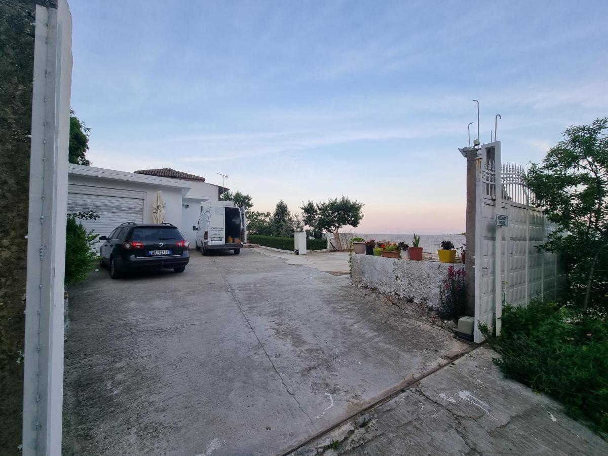 Lida'S House Hotel Lukovë Екстериор снимка