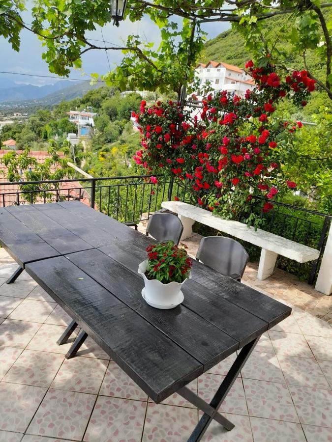 Lida'S House Hotel Lukovë Екстериор снимка