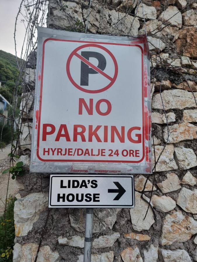 Lida'S House Hotel Lukovë Екстериор снимка