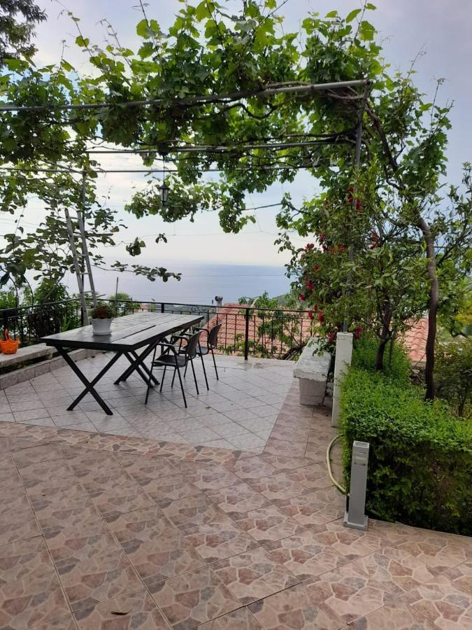 Lida'S House Hotel Lukovë Екстериор снимка