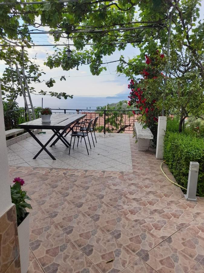 Lida'S House Hotel Lukovë Екстериор снимка