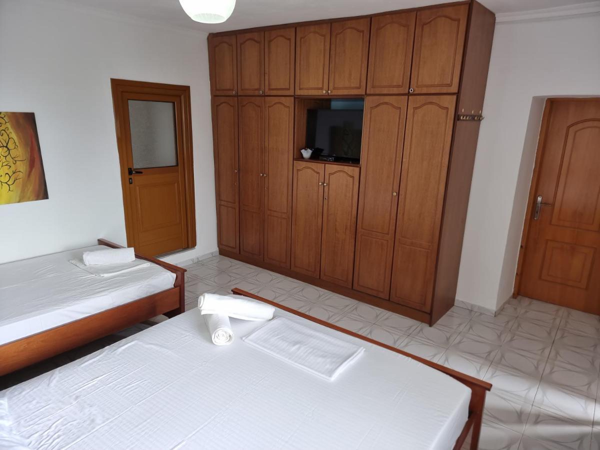Lida'S House Hotel Lukovë Стая снимка