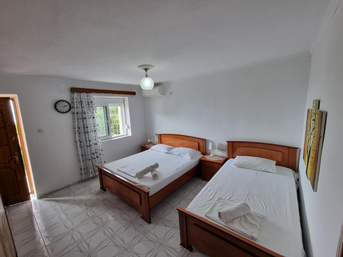 Lida'S House Hotel Lukovë Стая снимка
