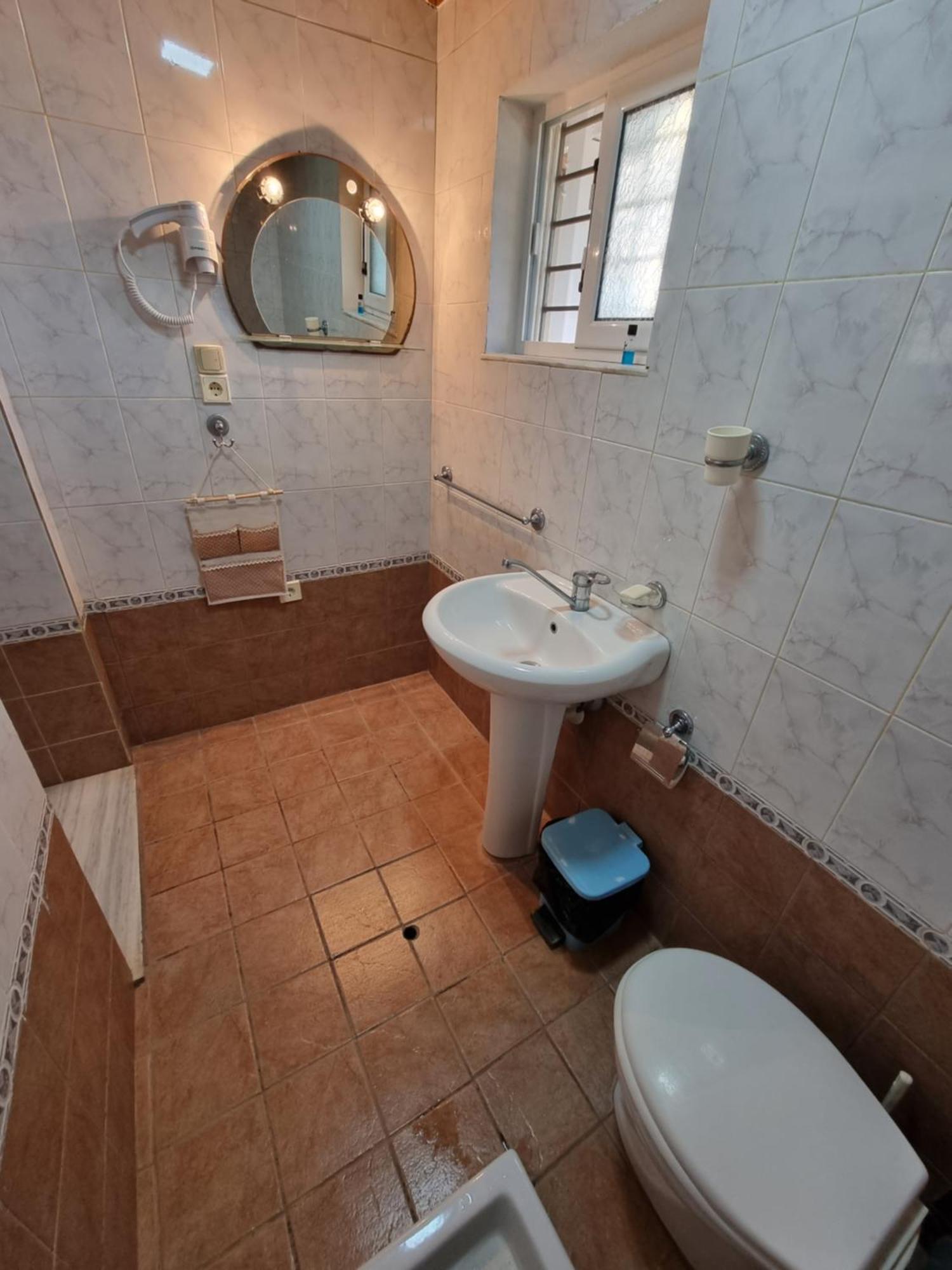 Lida'S House Hotel Lukovë Стая снимка