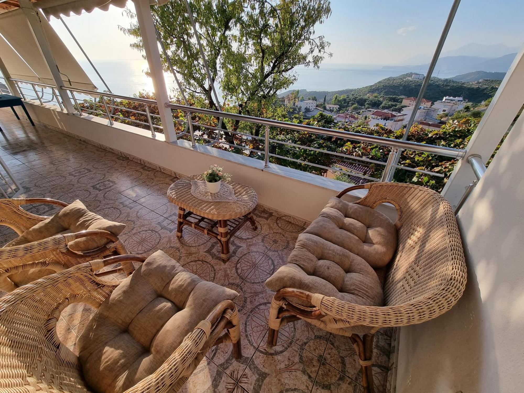 Lida'S House Hotel Lukovë Стая снимка