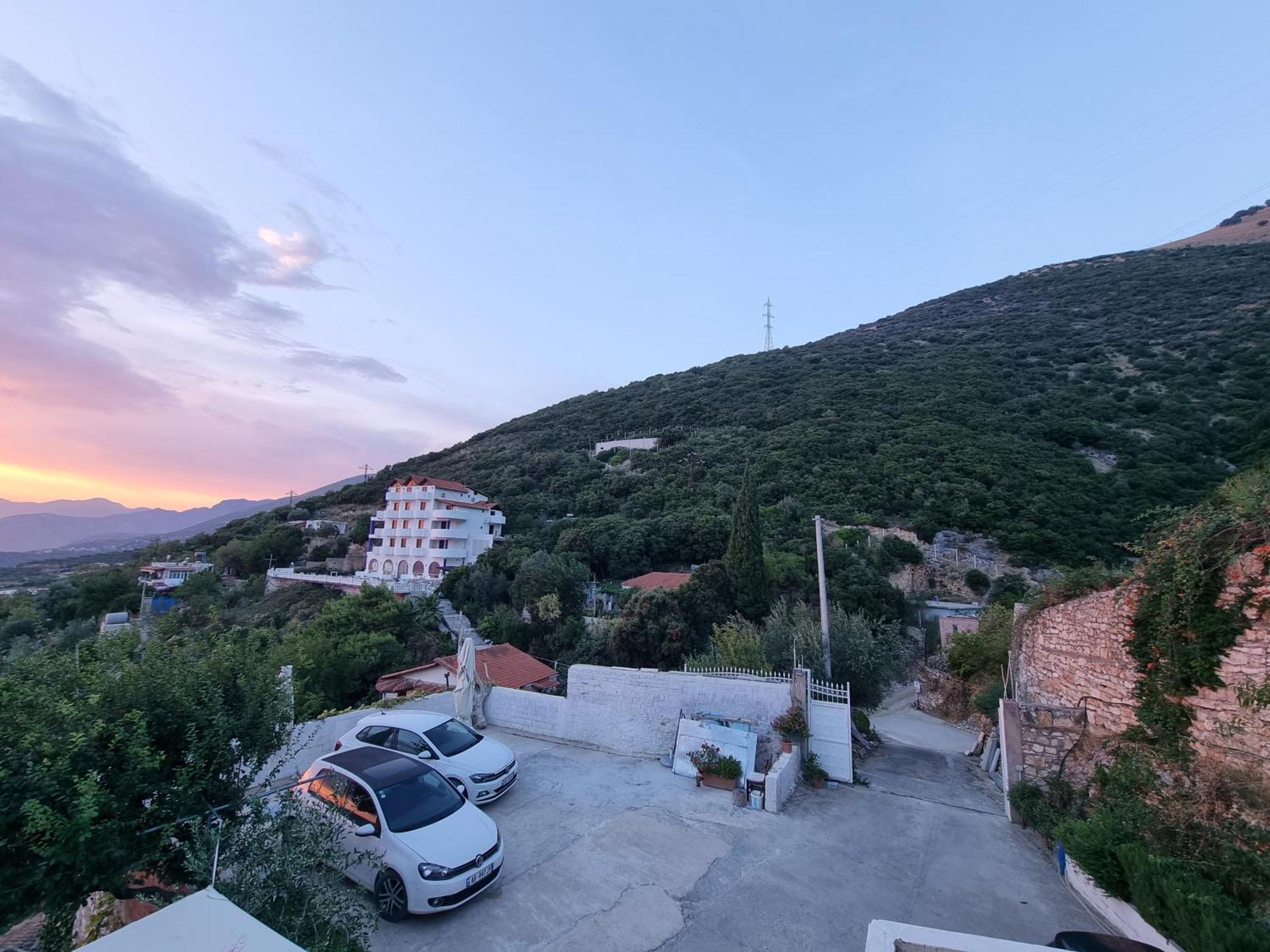 Lida'S House Hotel Lukovë Екстериор снимка