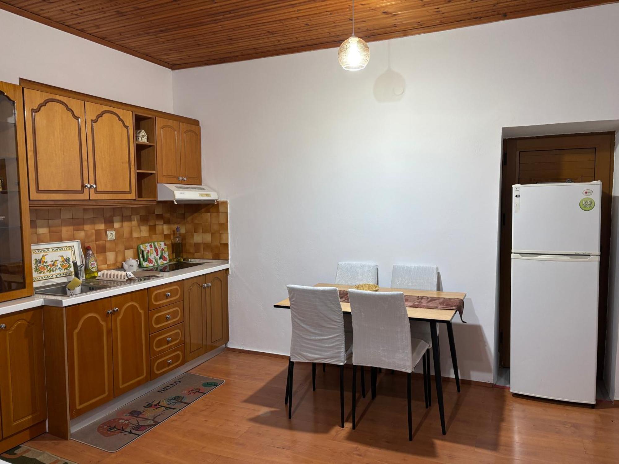 Lida'S House Hotel Lukovë Екстериор снимка